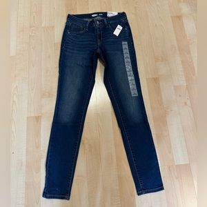NWT Old Navy Rockstar Super Skinny Jeans